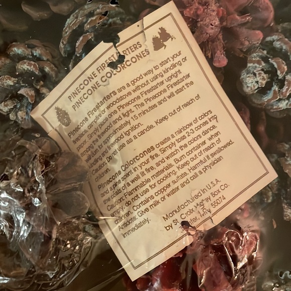 Pinecone fire starters - Picture 2 of 3